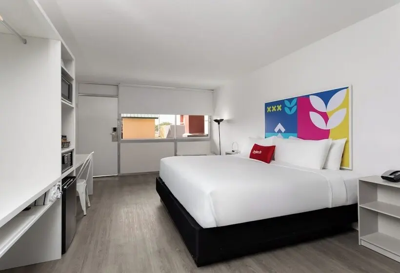 Hotelli Baymont by Wyndham Orlando North Millenia