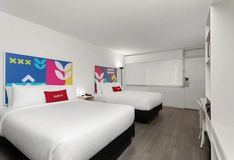 Hotelli Baymont by Wyndham Orlando North Millenia