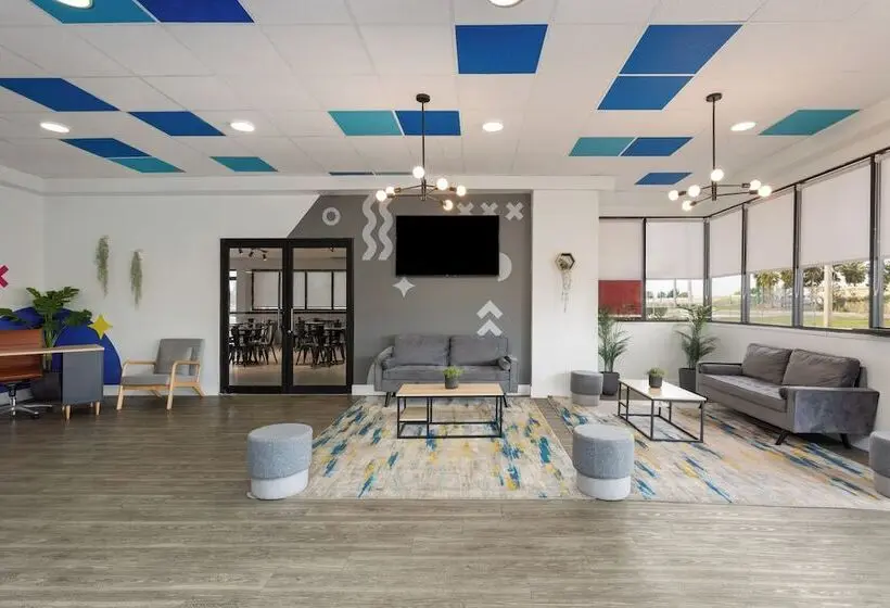 هتل Baymont by Wyndham Orlando North Millenia