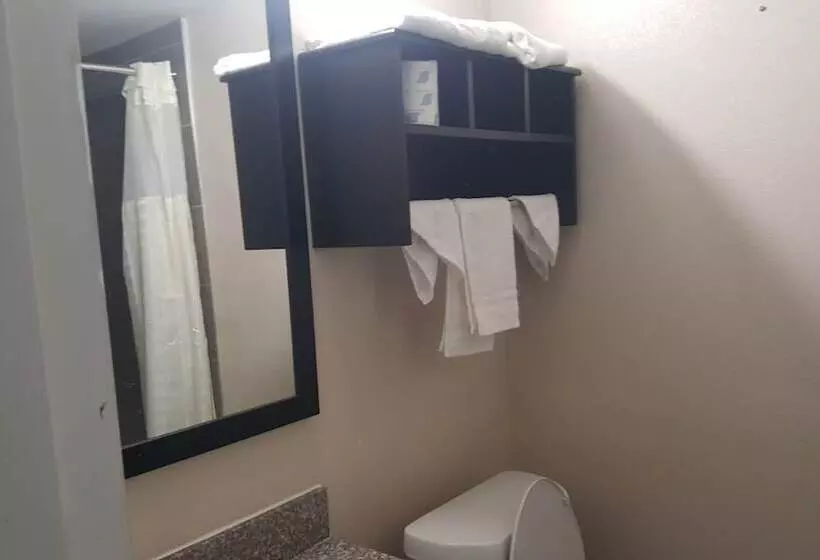 فندق Baymont By Wyndham Pensacola