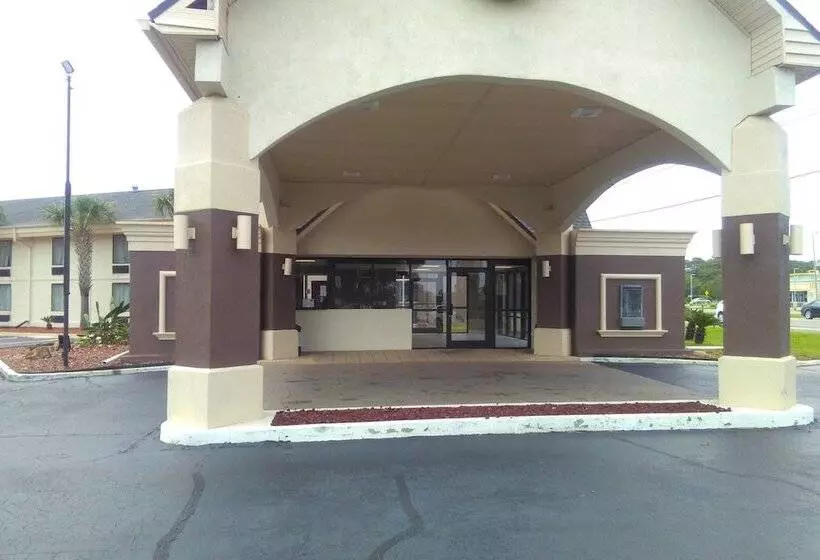 فندق Baymont By Wyndham Pensacola