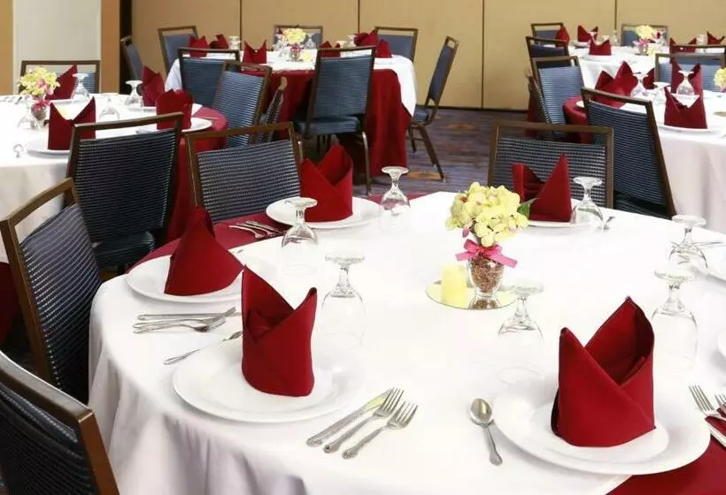 בית מלון כפרי Courtyard By Marriott Riverside Ucr/moreno Valley Area