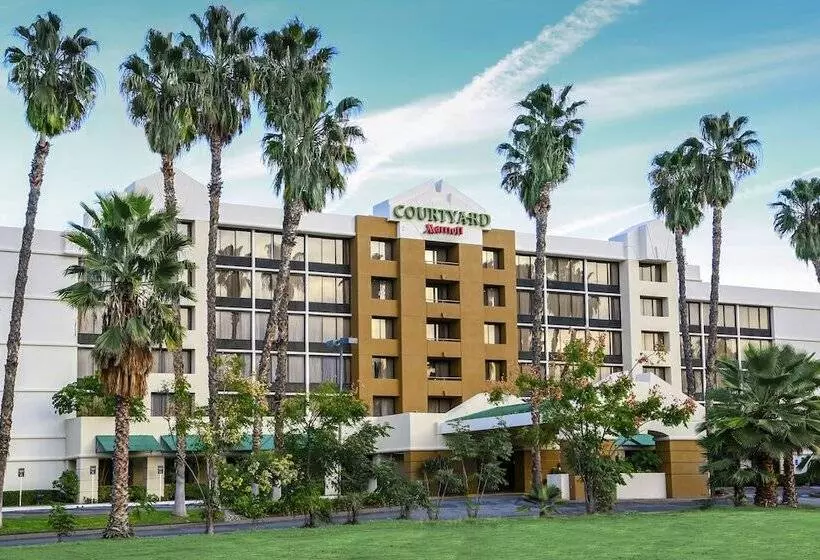 בית מלון כפרי Courtyard By Marriott Riverside Ucr/moreno Valley Area