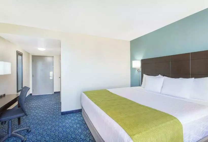 فندق La Quinta Inn & Suites By Wyndham Oakland Airport Coliseum