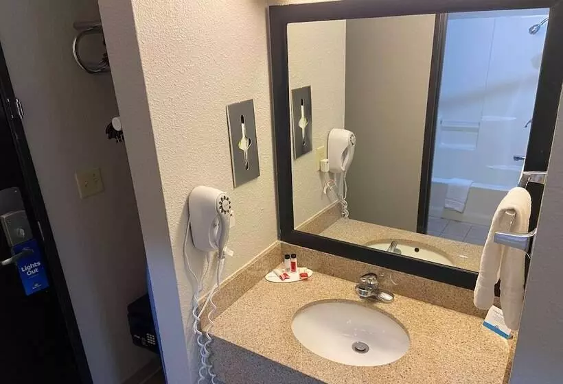 فندق Days Inn By Wyndham Carthage