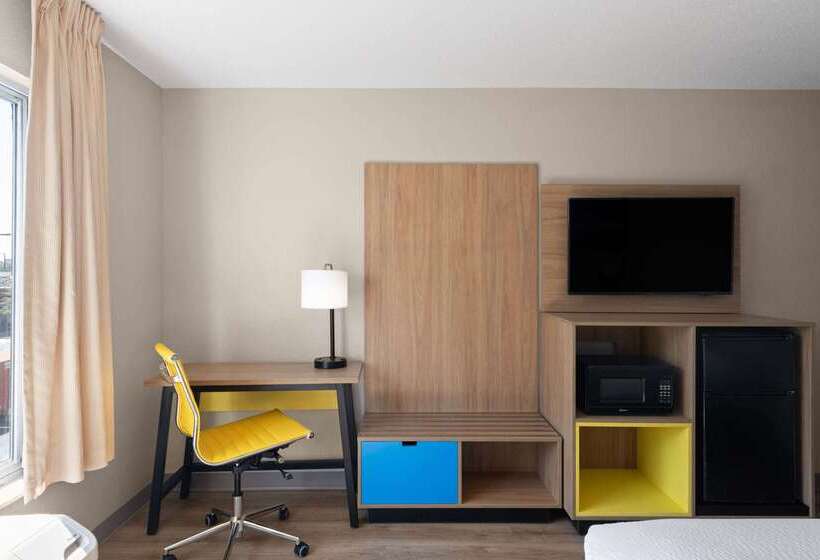 فندق Days Inn By Wyndham Florence Near Civic Center