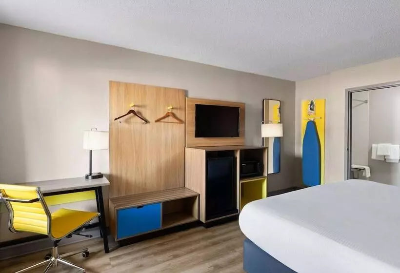 Hotel Days Inn By Wyndham Florence Near Civic Center