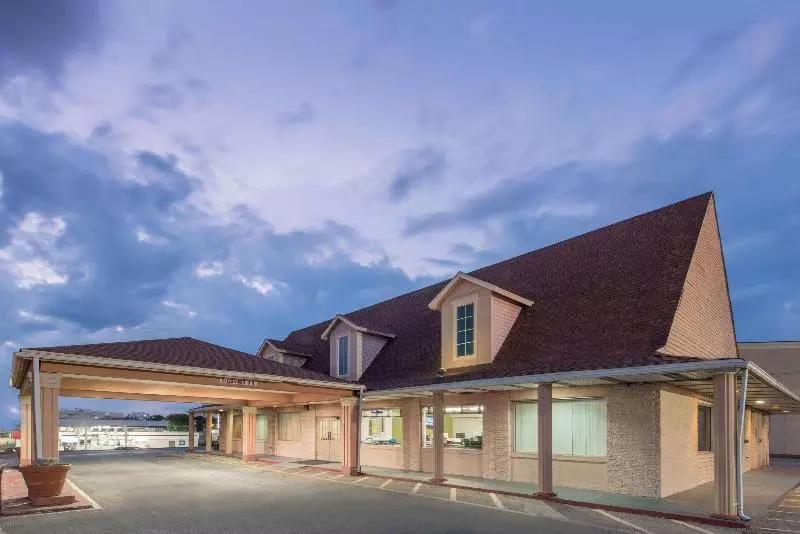 هتل Red Roof Inn Fort Worth West