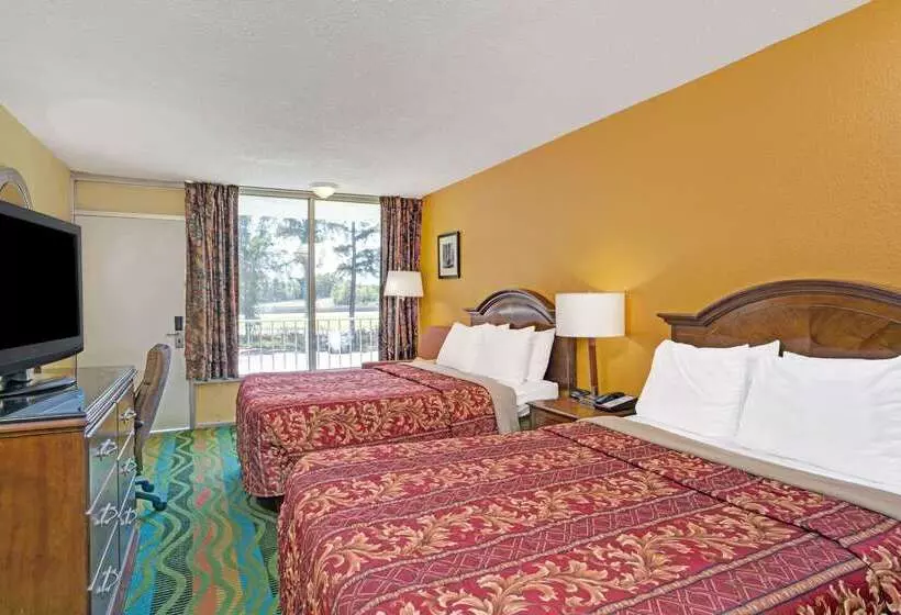 Отель Days Inn By Wyndham Norfolk Military Circle