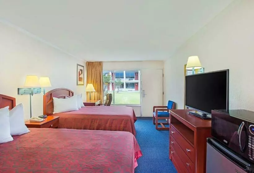 هتل Days Inn By Wyndham Tallahasseegovernment Center