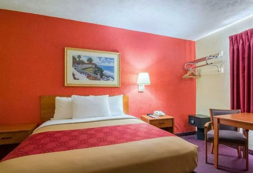 Otel Econo Lodge Ottawa