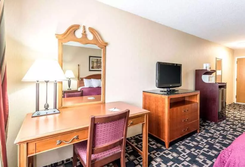 فندق Quality Inn