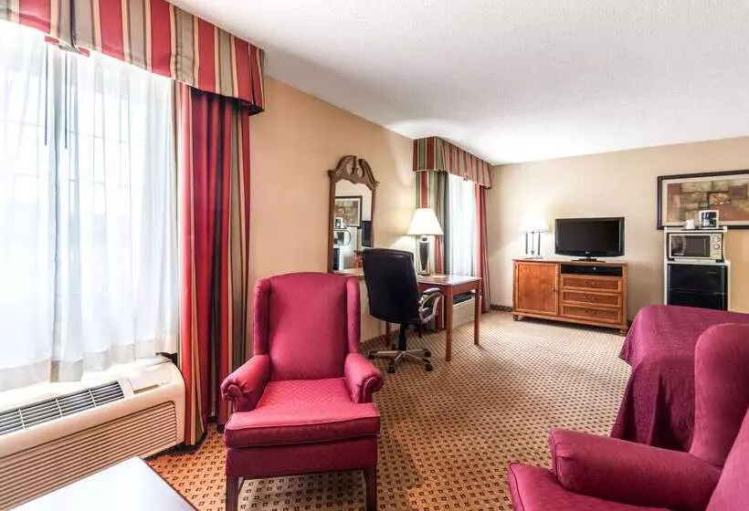 فندق Quality Inn