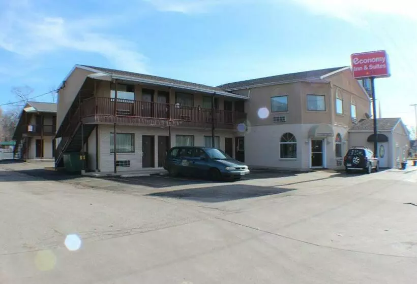 호텔 Economy Inn & Suites