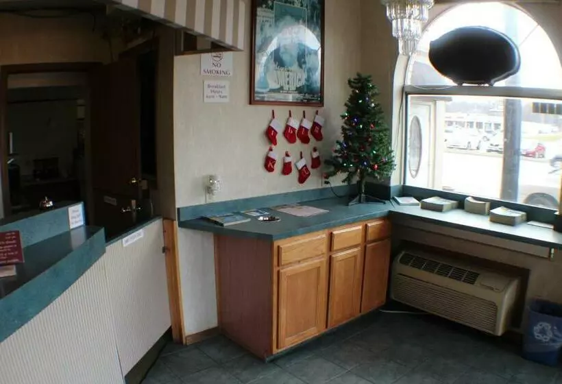 호텔 Economy Inn & Suites