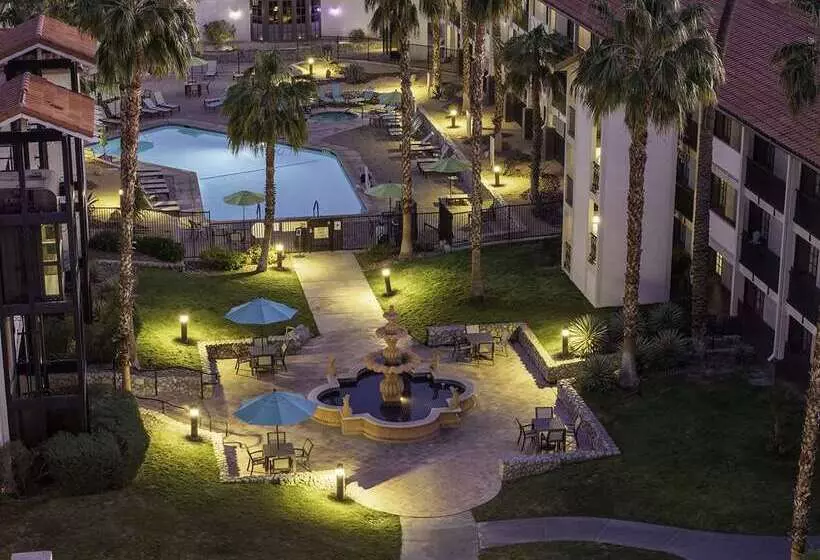 Otel Embassy Suites By Hilton Palm Desert