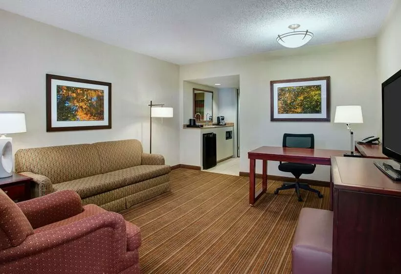 Hotel Embassy Suites By Hilton Parsippany