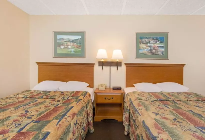 Hotelli Garden Inn
