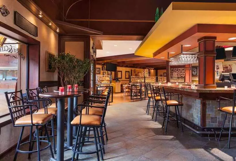 Отель Hilton Dfw Lakes Executive Conference Center