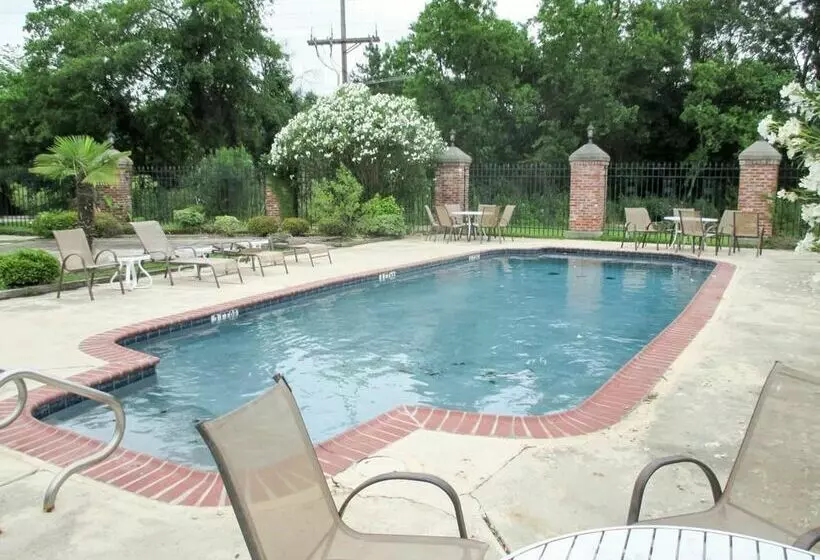 Motel 6 Lake Charles On The Bayou