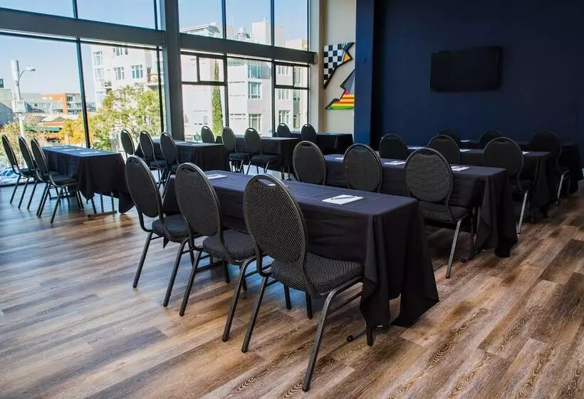 Porto Vista Hotel In Little Italy