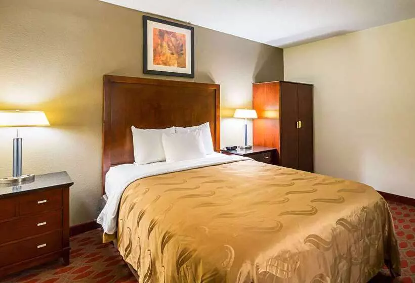 فندق Quality Inn