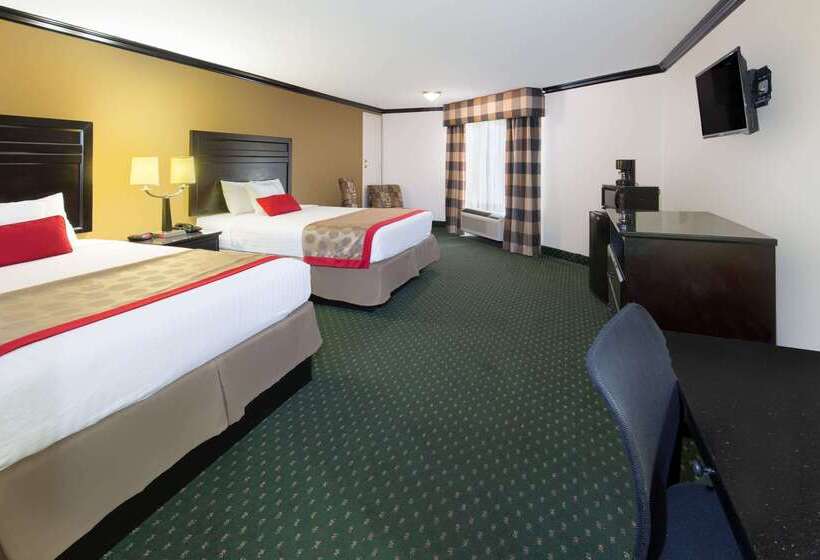 فندق Ramada By Wyndham Ontario