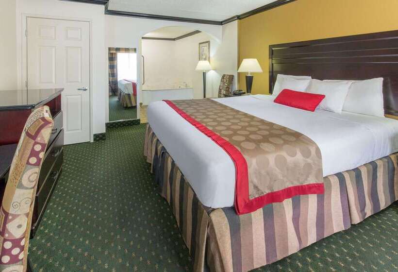 فندق Ramada By Wyndham Ontario