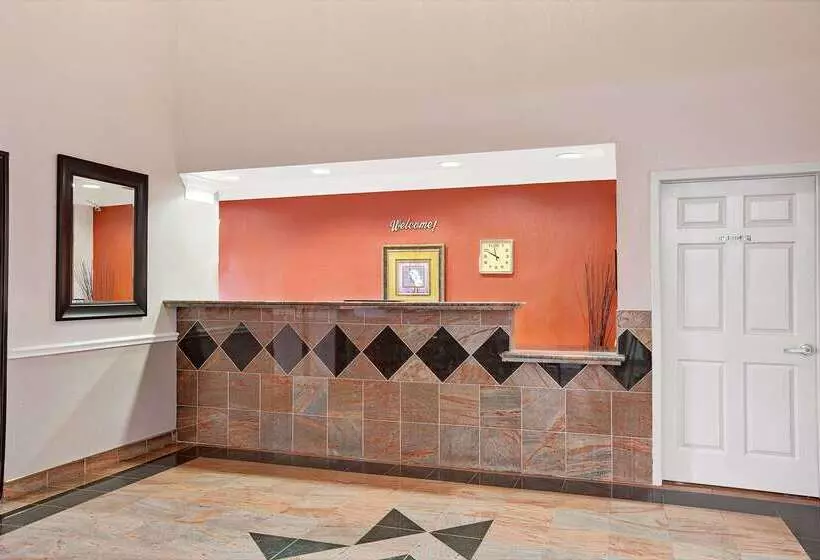 Отель Super 8 By Wyndham Galveston