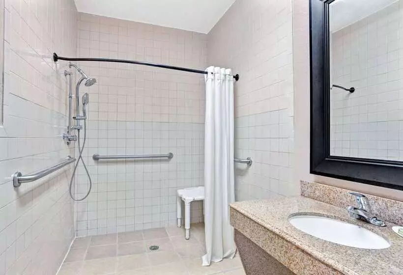 Отель Super 8 By Wyndham Galveston