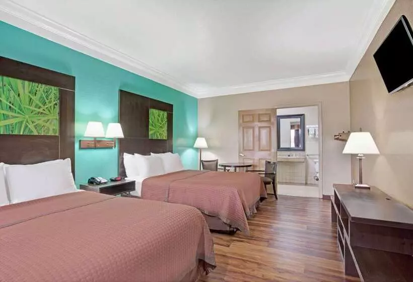 Отель Super 8 By Wyndham Galveston
