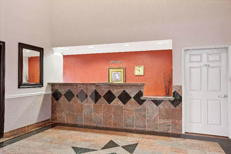 Отель Super 8 By Wyndham Galveston