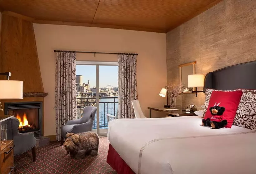 Отель The Edgewater, A Noble House