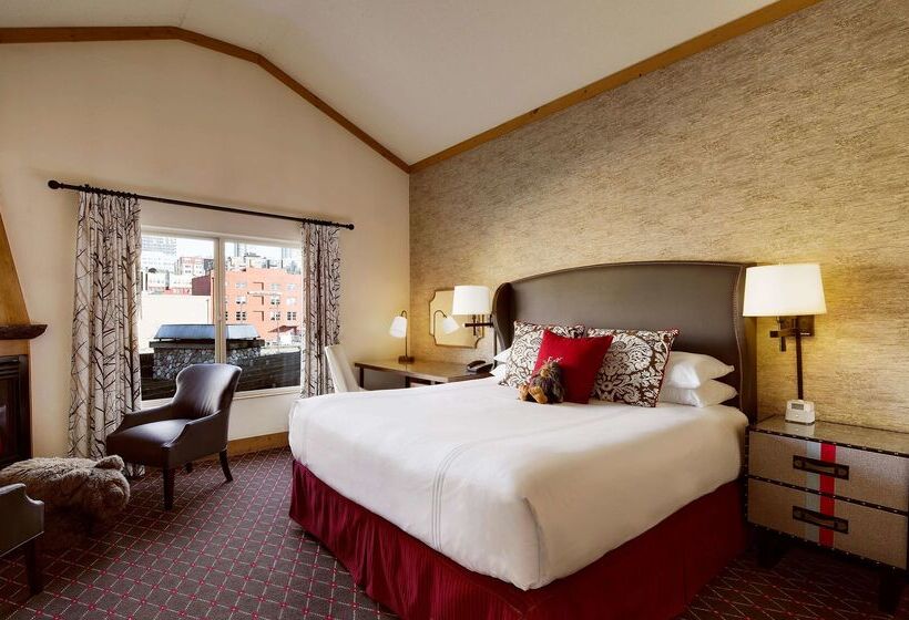 هتل The Edgewater, A Noble House