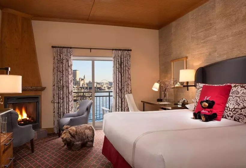 Отель The Edgewater, A Noble House