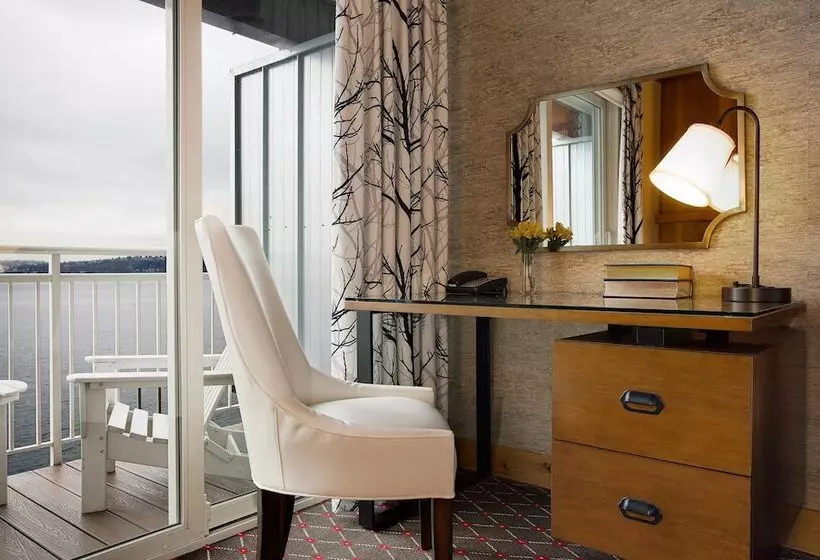 Отель The Edgewater, A Noble House