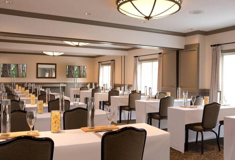 هتل The Edgewater, A Noble House