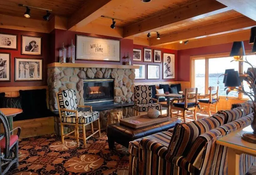 Hotelli The Edgewater, A Noble House
