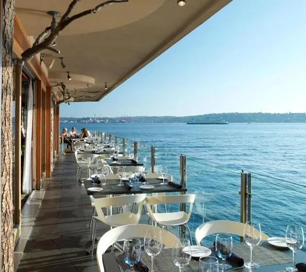 Hotelli The Edgewater, A Noble House