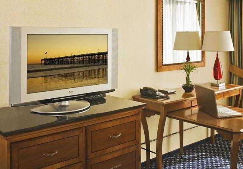 هتل Ventura Beach Marriott