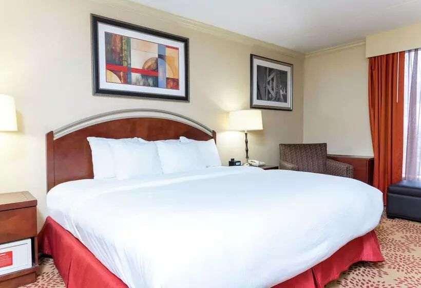 Doubletree By Hilton Hotel Grand Rapids Airport