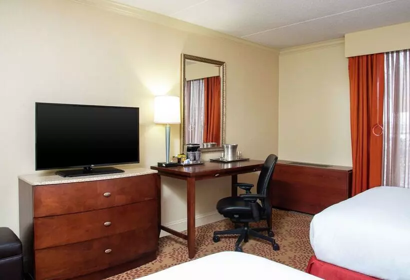 Doubletree By Hilton Hotel Grand Rapids Airport