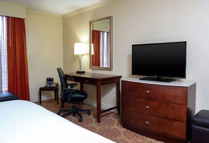 Doubletree By Hilton Hotel Grand Rapids Airport
