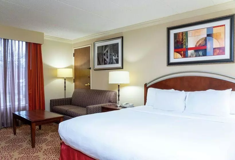 Doubletree By Hilton Hotel Grand Rapids Airport