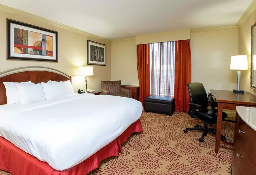 Doubletree By Hilton Hotel Grand Rapids Airport