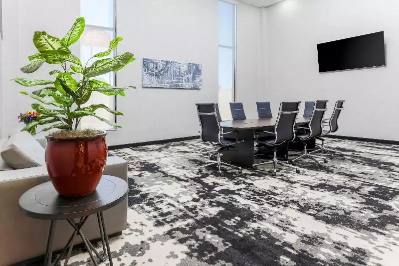 Otel Amarillo Inn & Suites