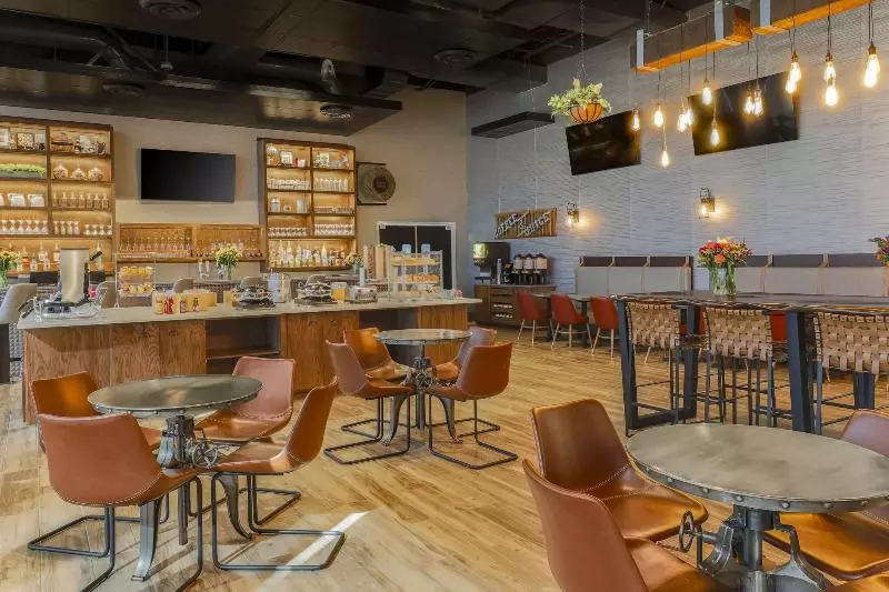 Otel Amarillo Inn & Suites