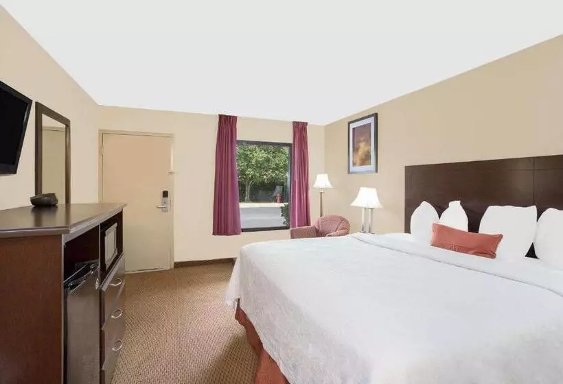 فندق Baymont By Wyndham Greenville