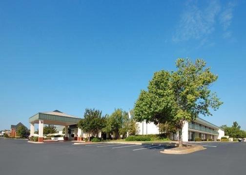 בית מלון כפרי Camden West Inn