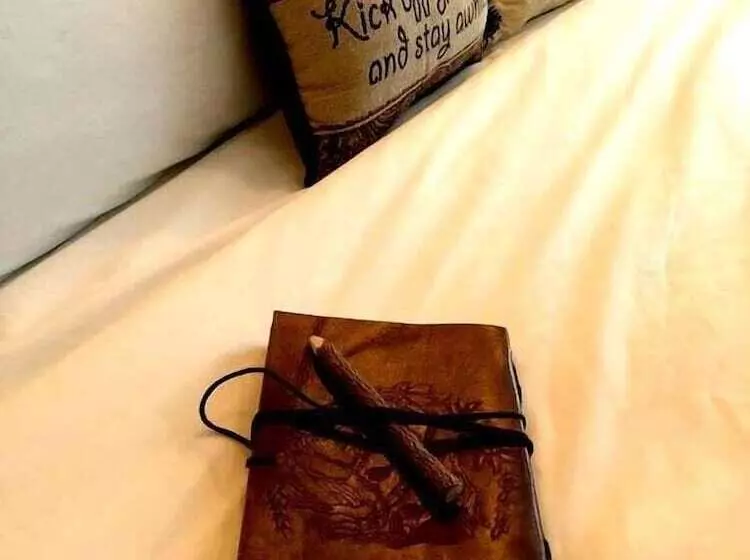 فندق Cedar Stables Inn & Suites